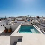 Casa Sala - Private Rooftop Swiming Pool Дом отдыха Ольян
