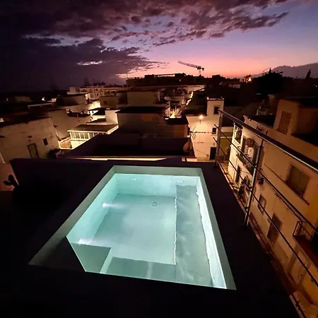 Дом отдыха Casa Sala - Private Rooftop Swiming Pool *